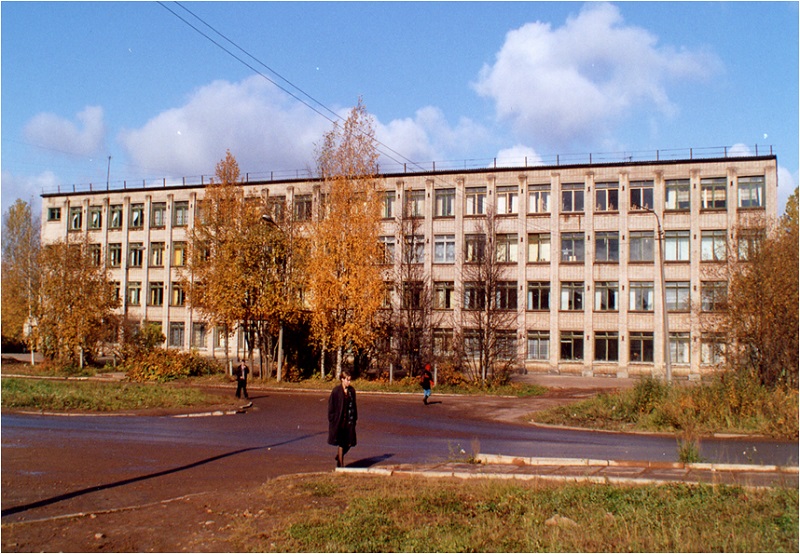 Фотография школы.